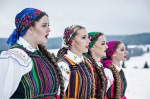 Zespół TULIA w Weekend FM śpiewa kaszubską kolędę. 