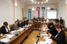 Jednogłośnie i bez dyskusji - tak uchwalano nowy budżet w Tucholi