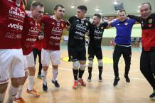"Czerwone Diabły" z Chojnic pokonały "akademików" z Katowic 3:2 (FOTO)