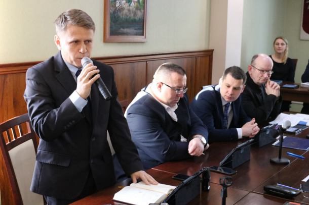 Nawet o prawie 140 procent wzrosną stawki tzw. podatku śmieciowego w gminie Czarne