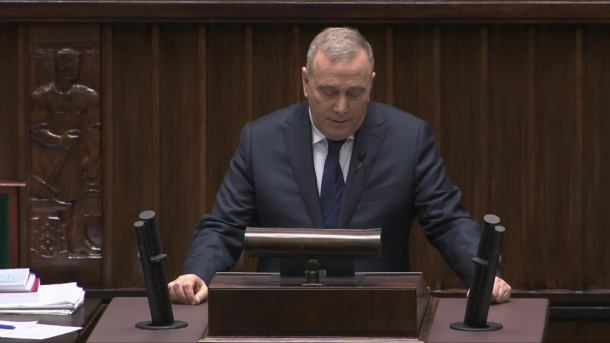 "Nienawiść, która odebrała ci życie, nie zniszczy tego, co zbudowałeś&rdquo;. Sejm uczcił minutą ciszy pamięć Pawła Adamowicza