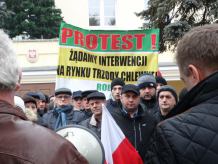 "Ludzie w mieście nas nie doceniają". Protest rolników w Sępólnie Krajeńskim (FOTO)
