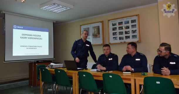 Policjanci z Chojnic po rocznej odprawie z udziałem komendanta wojewódzkiego. Podsumowali 2018 rok