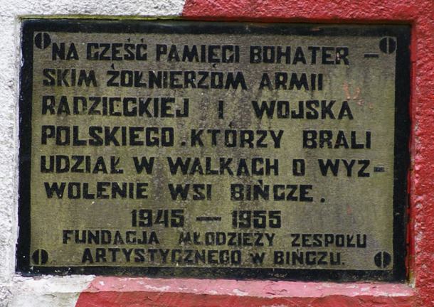 Pomnik poświęcony "bohaterskim żołnierzom Armii Radzieckiej" w Bińczu, w gminie Czarne, musi zniknąć