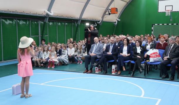 W Tucholi otwarto salę sportową pod namiotem