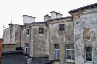 Chojnickie podw&oacute;rka, kamienice i klatki schodowe na fotografiach Joachima Dąbrowskiego