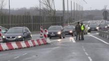 Tymczasowo wracają kontrole graniczne. "Nie sprawdzamy każdej osoby"