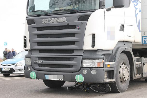 Śmiertelne potrącenie rowerzysty w Chojnicach (FOTO)