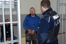 Złodzieje lamp oświetlających mury miejskie w Debrznie zatrzymani przez policję