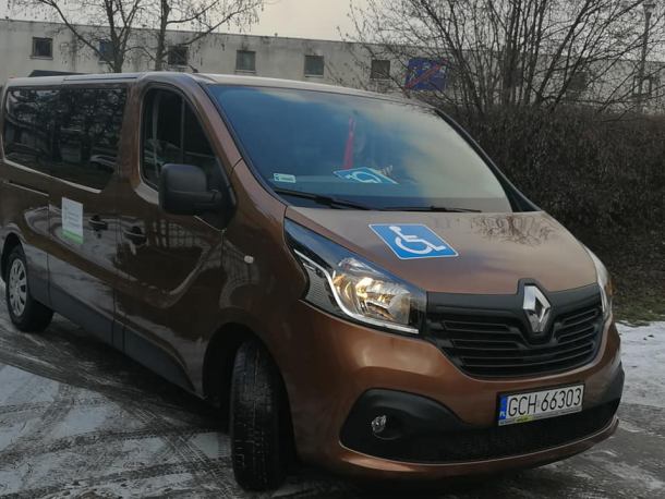 Nazwali go "Toffik". Warsztat Terapii Zajęciowej w Chojnicach wzbogaci się o nowy samochód