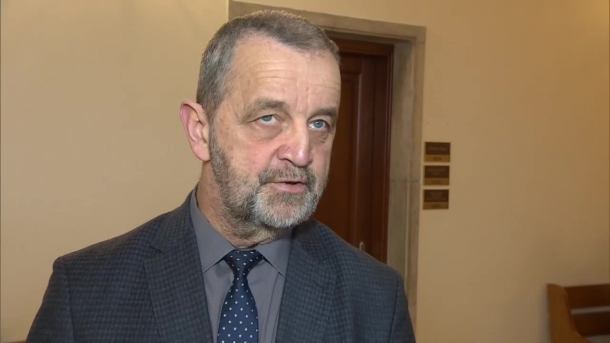 "Mają istotne informacje". Przesłuchania świadków w procesie po wypadku B. Szydło