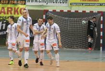 Ostatnia w tabeli Futsal Ekstraklasy Pogoń 04 Szczecin pokonała Red Devils Chojnice 4:2 (FOTO)