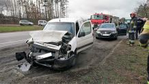 Zderzenie dwóch samochodów na skrzyżowaniu DK 22 z drogą na Nową Cerkiew