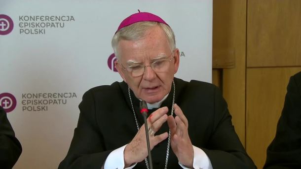 "Kościół musi być nieskazitelnie stanowczy w piętnowaniu zła, ale też okazywać miłosierdzie sprawcom"