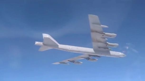 Amerykański bombowiec B-52H przechwycony przez rosyjskie myśliwce nad Bałtykiem