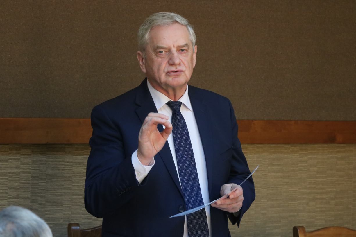 Starosta człuchowski popiera żądania nauczycieli i komentuje sytuację finansową w oświacie