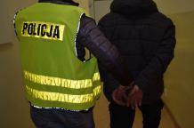 Chojnicka policja zatrzymała 18-latka, który prowadził auto pod wpływem narkotyków