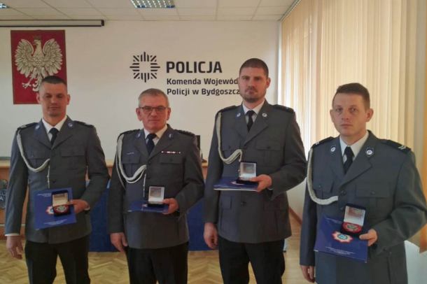 Policjanci z Tucholi w gronie wyróżnionych za wzorową i ofiarną służbę