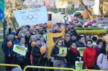 "Nie dajcie się". Ponad 300 osób na wiecu wsparcia dla protestujących nauczycieli w Człuchowie (FOTO)