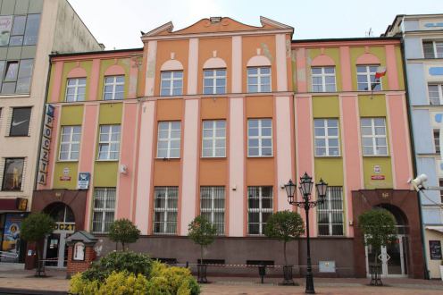 Strażacy mają mn&oacute;stwo pracy z powodu silnego wiatru. Pracują też przy pożarach i zdarzeniach drogowych