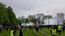 "Żółte kamizelki" starły się z policją w Strasburgu. Demonstranci usiłowali dostać się przed siedzibę Parlamentu Europejskiego