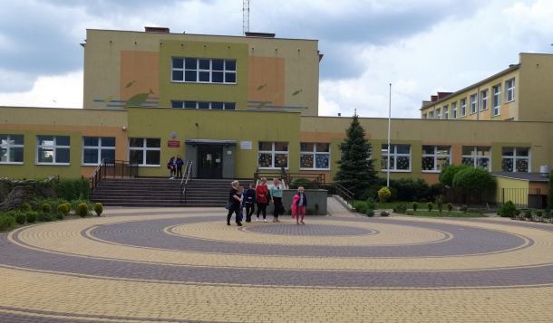 Strajk włoski w Szkole Podstawowej nr 1 w Człuchowie