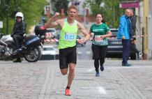 Pavel Vereckyi i Barbara Łącka oraz Cezary Kumiszcza i Agnieszka Kaczor to zwycięzcy Biegu Tura w Człuchowie (FOTO)