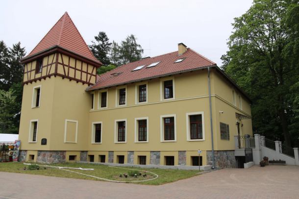 Stowarzyszenie "Solidarni Plus", które prowadzi Eko Szkołę Życia w Wandzinie świętuje 30-lecie istnienia