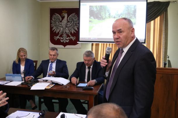 Nie będzie przebudowy drogi z Sierpowa do Domyśla. Radni nie chcą pomocy Lasów Państwowych