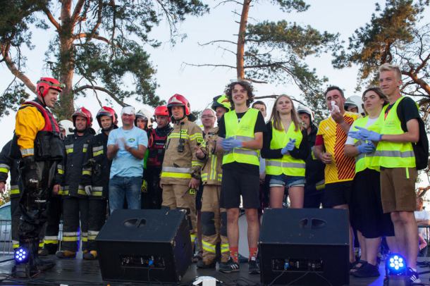 Pokaz ratownictwa, muzyka i licytacja. Festyn charytatywny na rzecz ciężko poparzonego chłopca z Rytla (FOTO)