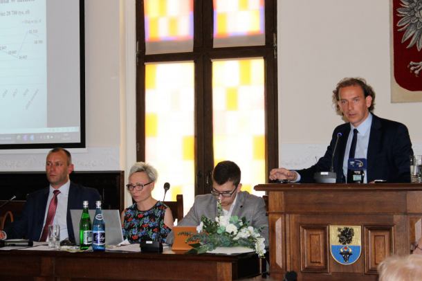 Po raz pierwszy Rada Powiatu Chojnickiego przyjęła "Raport o stanie powiatu"