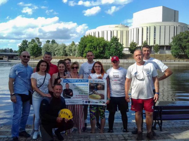 Po 9 dniach dopłynął do Bydgoszczy. Piotr Malewicz z Rytla pokonał 210 kilometrów płynąc Brdą wpław