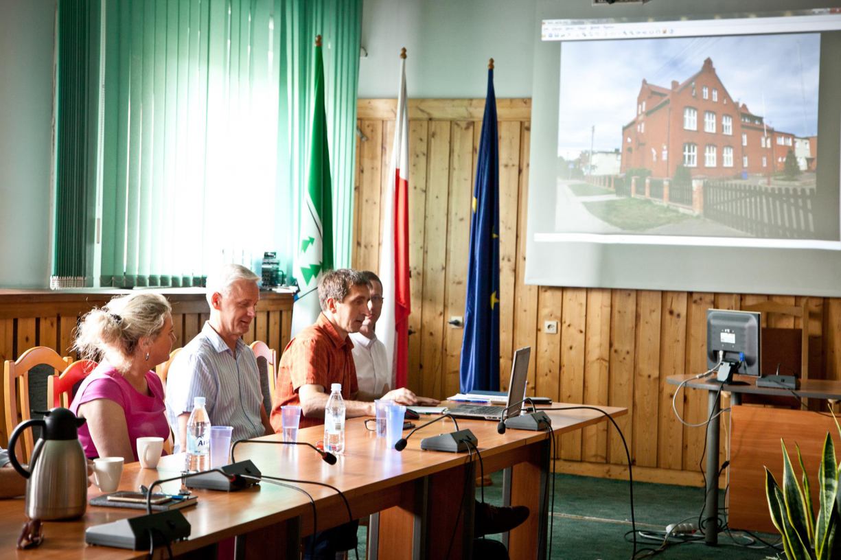 Są już koncepcje przebudowy Ośrodka Kultury w Czersku i Zespołu Szkół w Rytlu