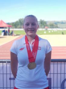 Podopieczna UKS Olimpijczyk Skorzewo Faustyna Kotłowska mistrzynią Europy w rzucie dyskiem
