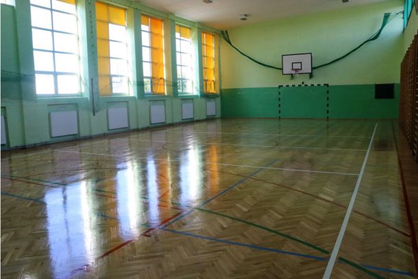 Wakacyjne remonty w szkołach  powiatu sępoleńskiego