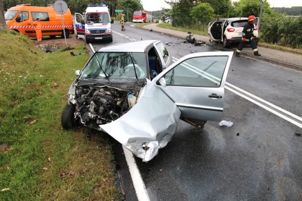 To kierująca volkswagenem polo spowodowała sobotni wypadek w Chrząstowie