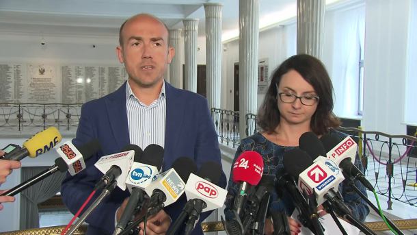 Opozycja: Żądamy jak najszybszego opublikowania list poparcia do KRS
