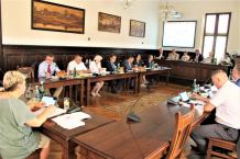 Rada Powiatu Chojnickiego ponownie apeluje do "instytucji odpowiedzialnych" w sprawie szpitali