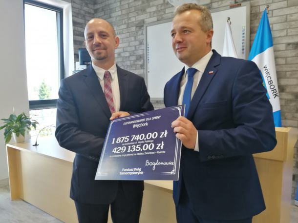 Prawie 2 i pół miliona złotych z Funduszu dróg Samorządowych dla gminy Więcbork