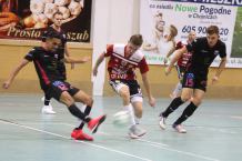 "Mogę tylko przeprosić za taki wynik". Blamaż Red Devils Chojnice w pierwszym meczu u siebie (FOTO)