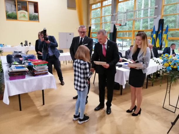 Stypendia, nagrody i wyróżnienia dla uczniów sępoleńskich szkół (FOTO)