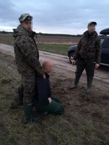 Straż Rybacka z powiatu kościerskiego zatrzymała kłusownika. Konieczne było użycie gazu