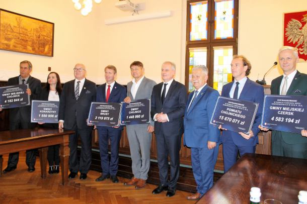Pieniądze z Funduszu Dróg Samorządowych dla samorządów powiatu chojnickiego (FOTO)