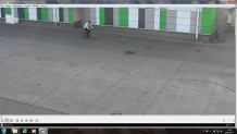 Kościerzyna: policja szuka mężczyzny podejrzanego o kradzież roweru i publikuje zdjęcia z monitoringu