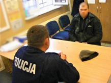 Wrzucił do sklepu łatwopalną substancję, bo "poczuł się oszukany"