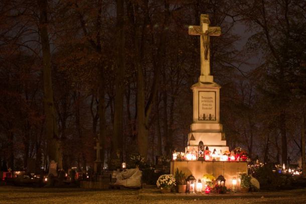 "Mors est quies viatoris". Zobacz zdjęcia z najstarszego chojnickiego cmentarza (FOTO)