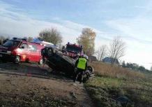 Wypadek w Starej Kiszewie: policja już wie, który z mężczyzn kierował autem