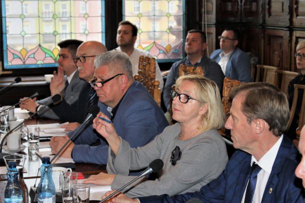 Na stadionie Chojniczanki Chojnice będzie podgrzewana murawa. Radni przyjęli uchwałę