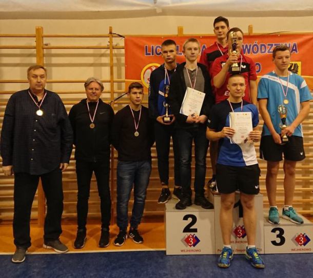 Świetny występ tenisistów stołowych z II LO w Chojnicach w finale 20. Wojewódzkiej Licealiady Młodzieży