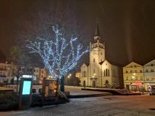 Bytowski rynek od dziś (6.12) z nowym oświetleniem świątecznym, ale bez tradycyjnej choinki
